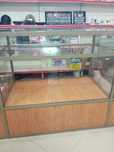 Продам комплект из 5 витрин для магазина