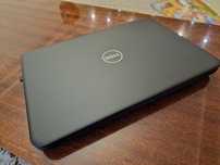 Ноутбук Dell в рабочем состоянии
