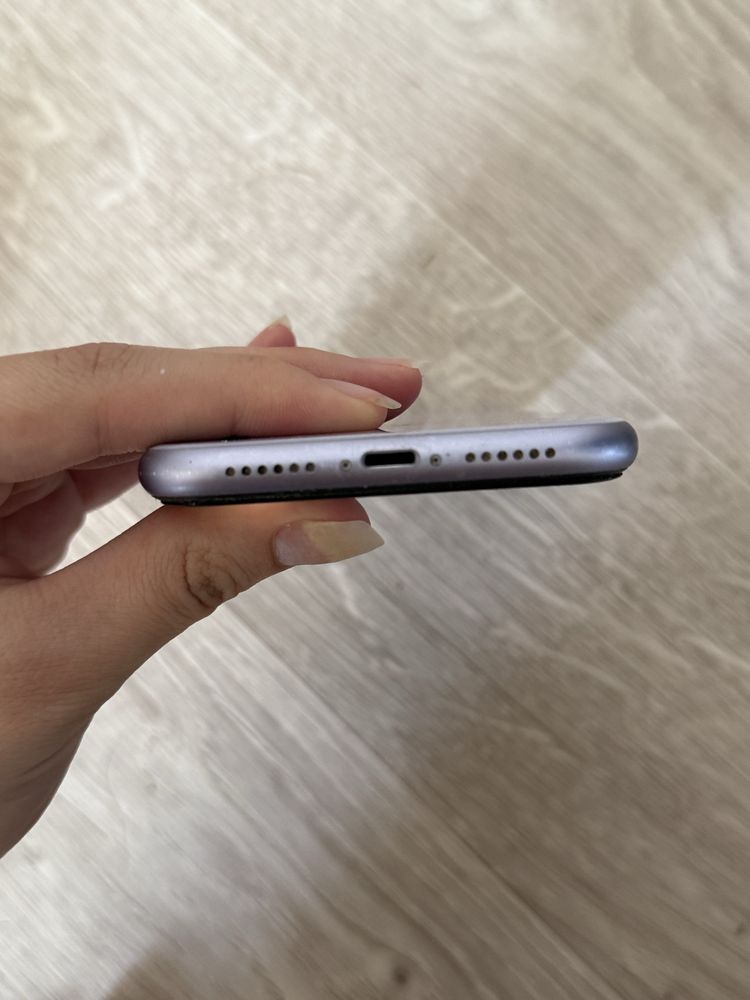 Iphone 11. 64гб. аккумулятор 75%