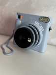 Продам фотоаппарат instax