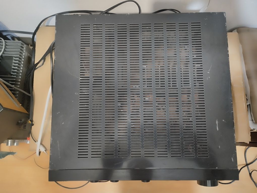 Интегральный  усилитель AKAI  AM - M 570