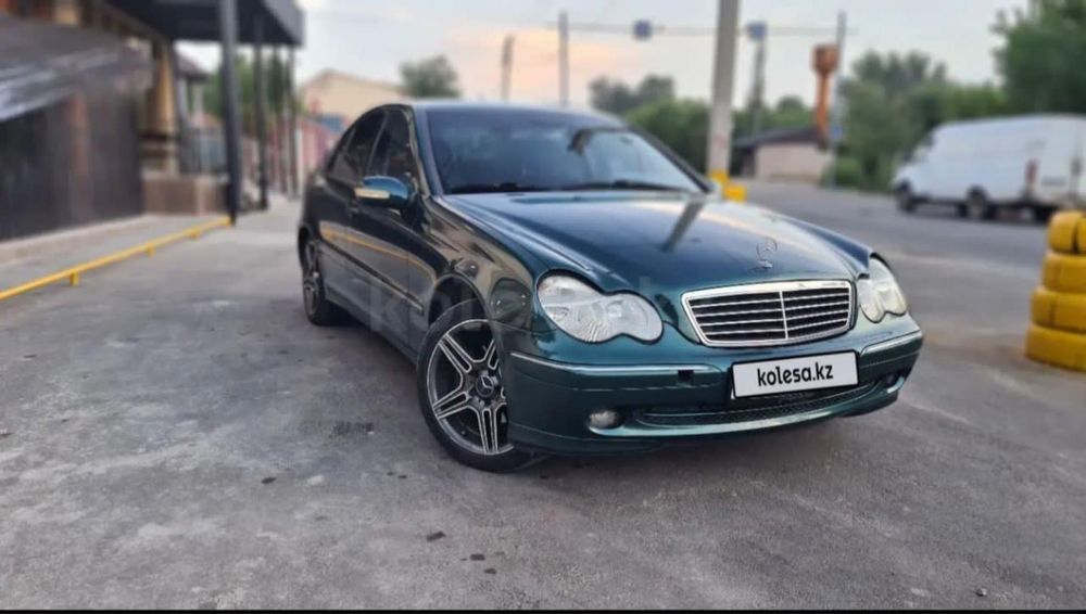 Mercedes C240 в достойном состоянии