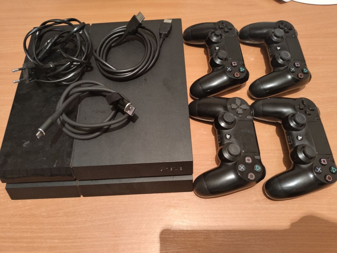 Продаю Playstation 4.