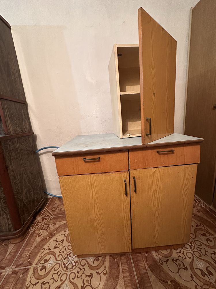 Продам Шкафы, полки