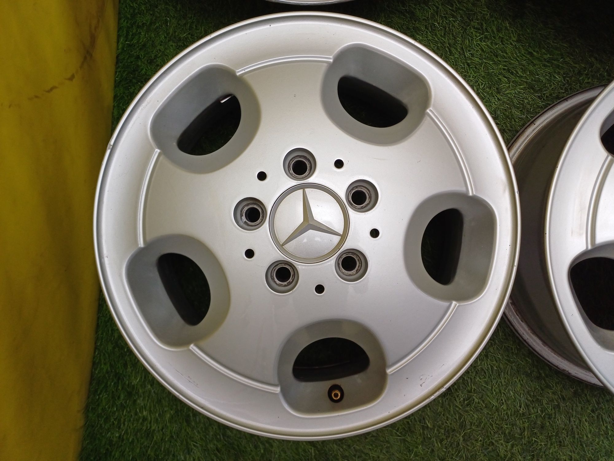 Диски R15 5×112 на Mercedes и другие.