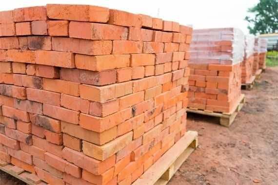 Кирпич одинарный по 150 тенге и также полуторный забутовочный