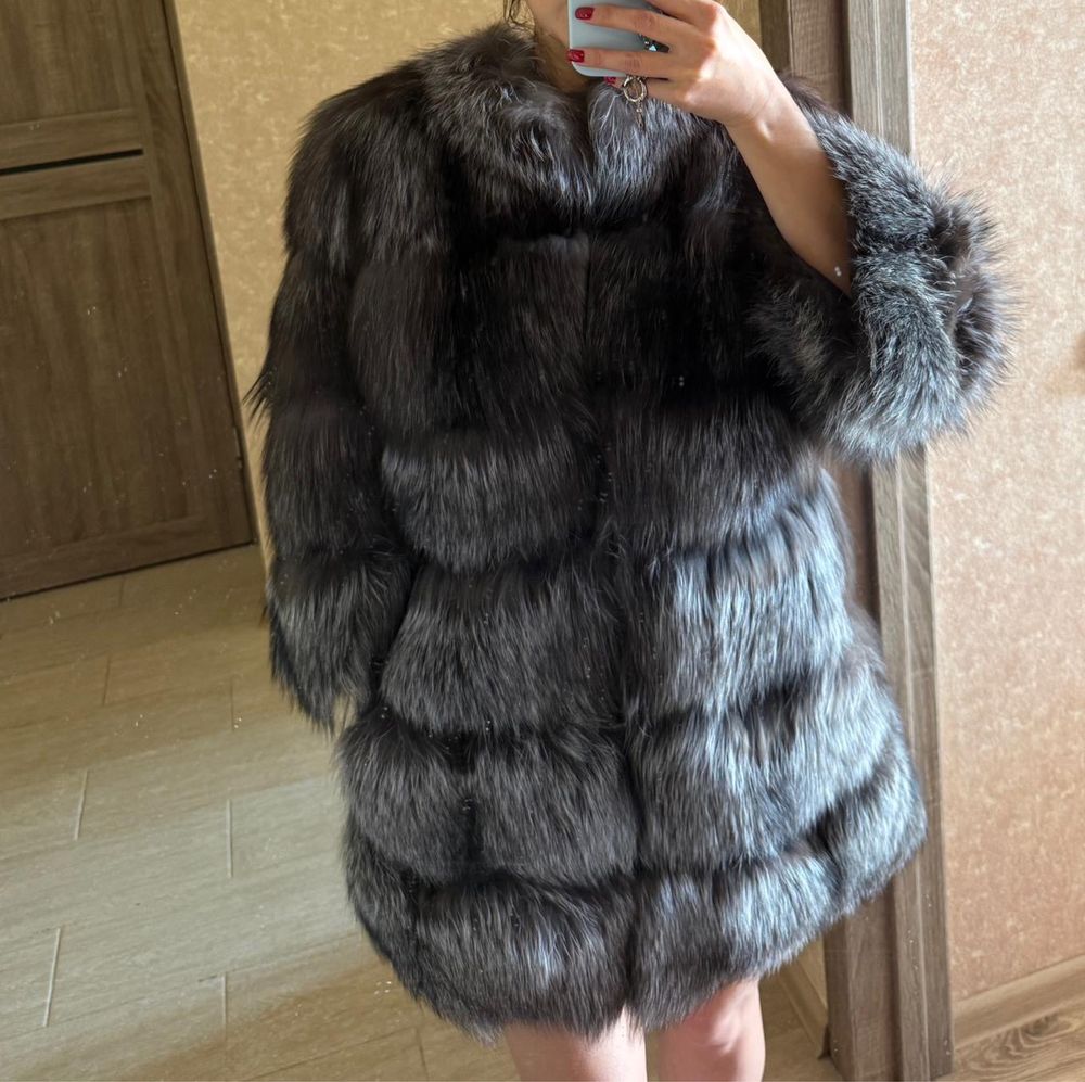 Продам шубу из чернобурки