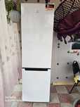 Продам холодильник  Indesit