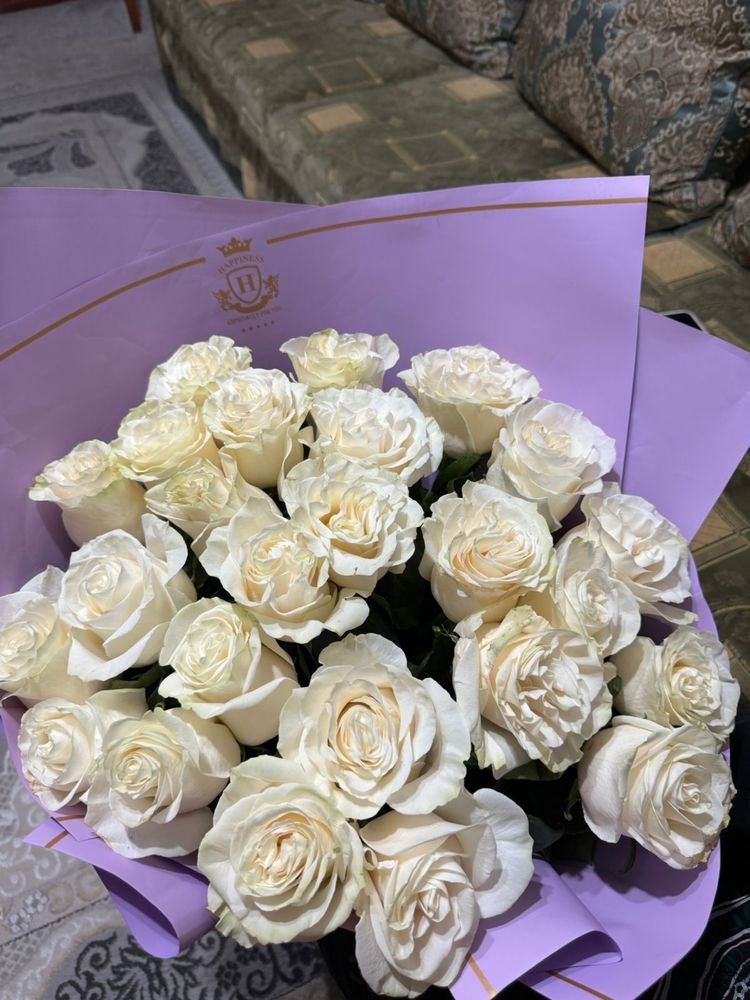 Букет гүл сатылады