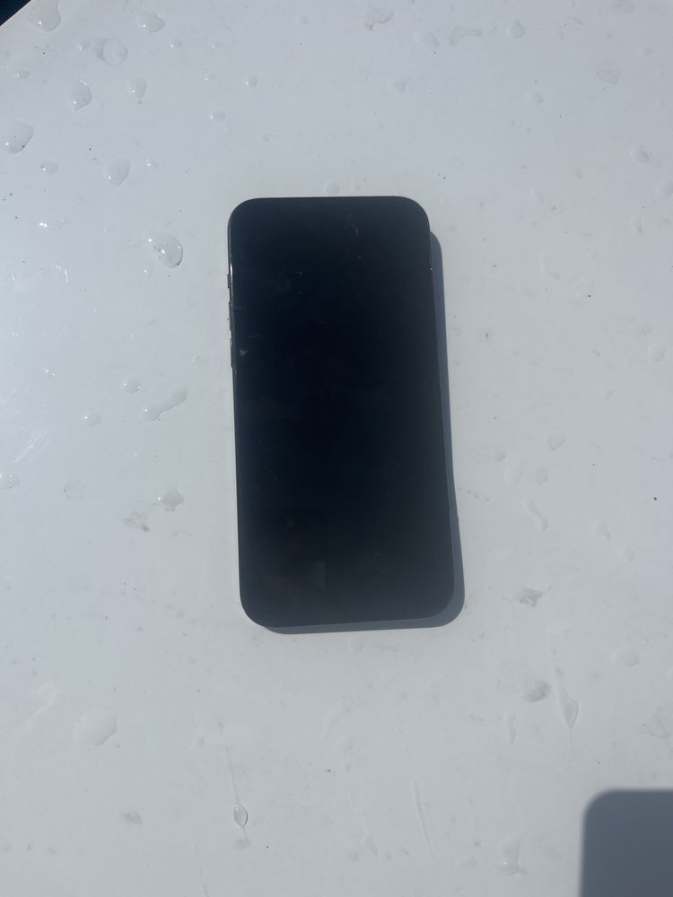 Продам Айфон 15 плюс