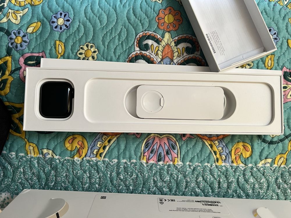 Продаю Apple Watch SE Gen.2 40 mm