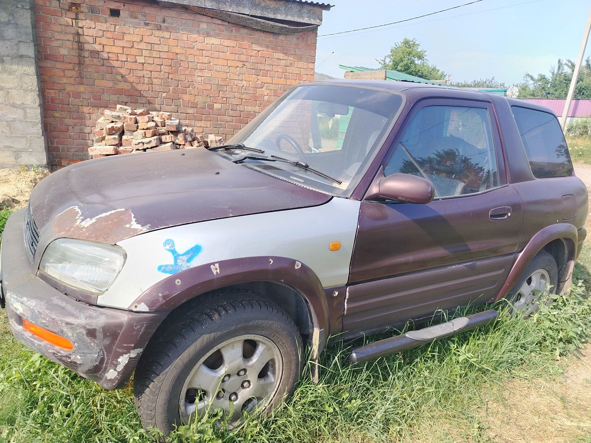Продам машину Rav 4