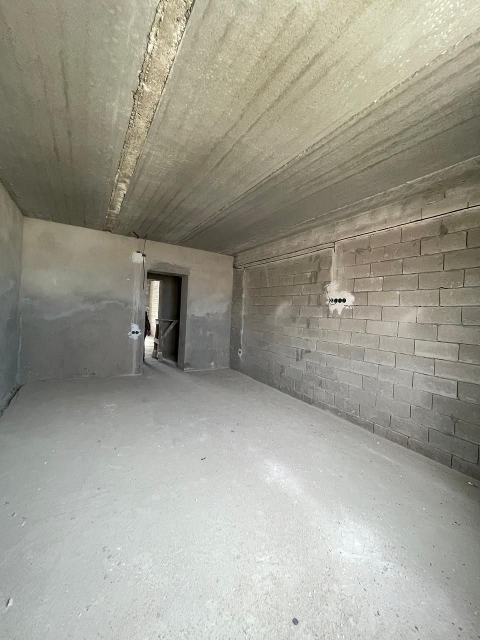 Продается 4ком. квартира,29а-мкр,ЖК Бірлік,122 кв.м. документы готовы