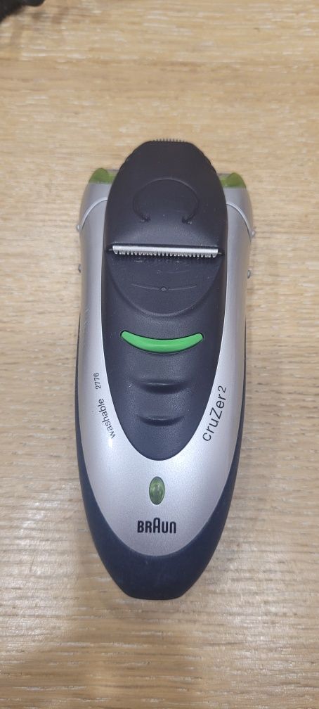 Продам электрическую бритву Braun 2000 series