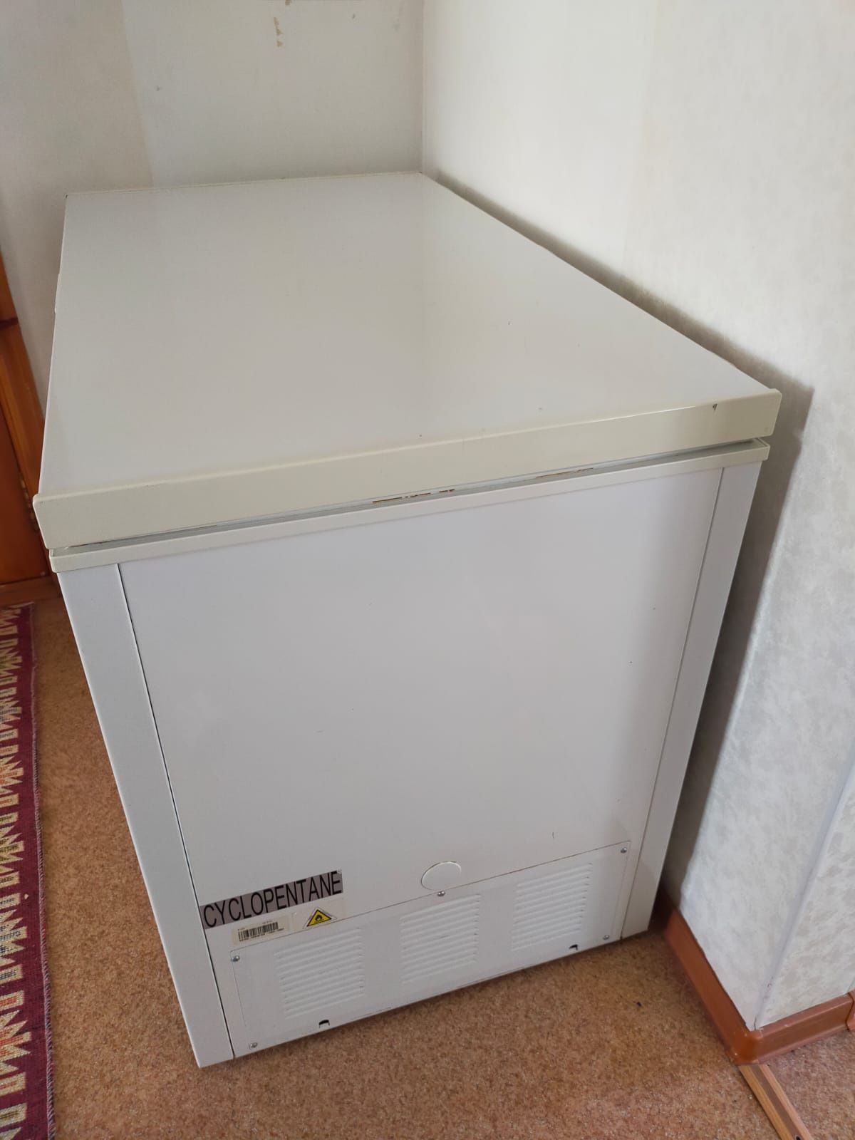 Продам морозильник
