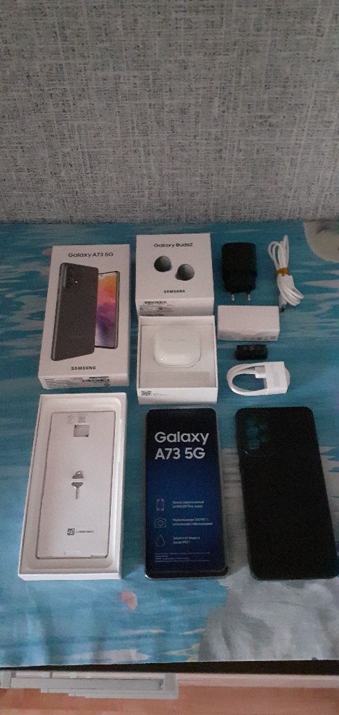 Продам смартфон Самсунг гелекси А73 5G