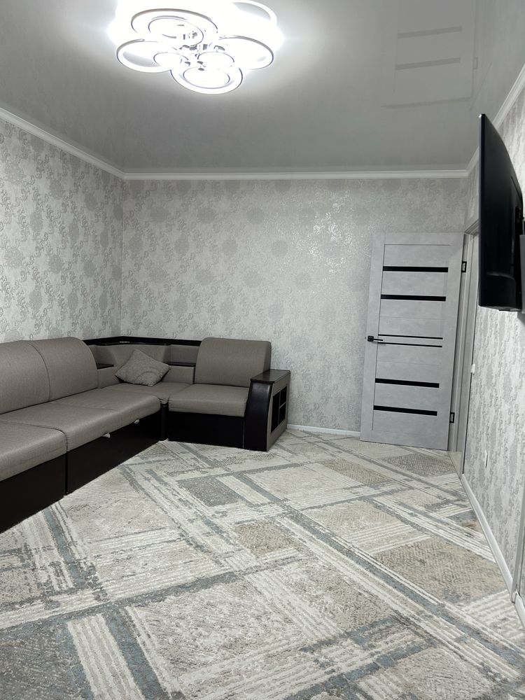 Продам 3 х комнатную квартиру 86м2 в мкр Аэропорт