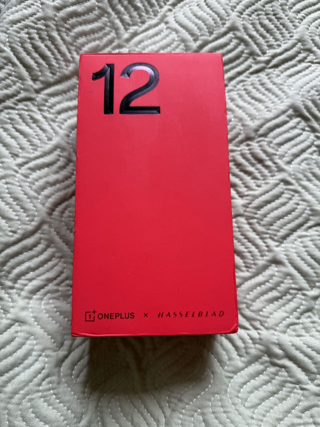 OnePlus 12 — 16 ГБ / 512 ГБ (Flowy Emerald)