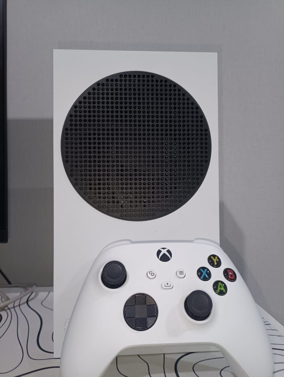 Xbox series s бу в идеальном состоянии