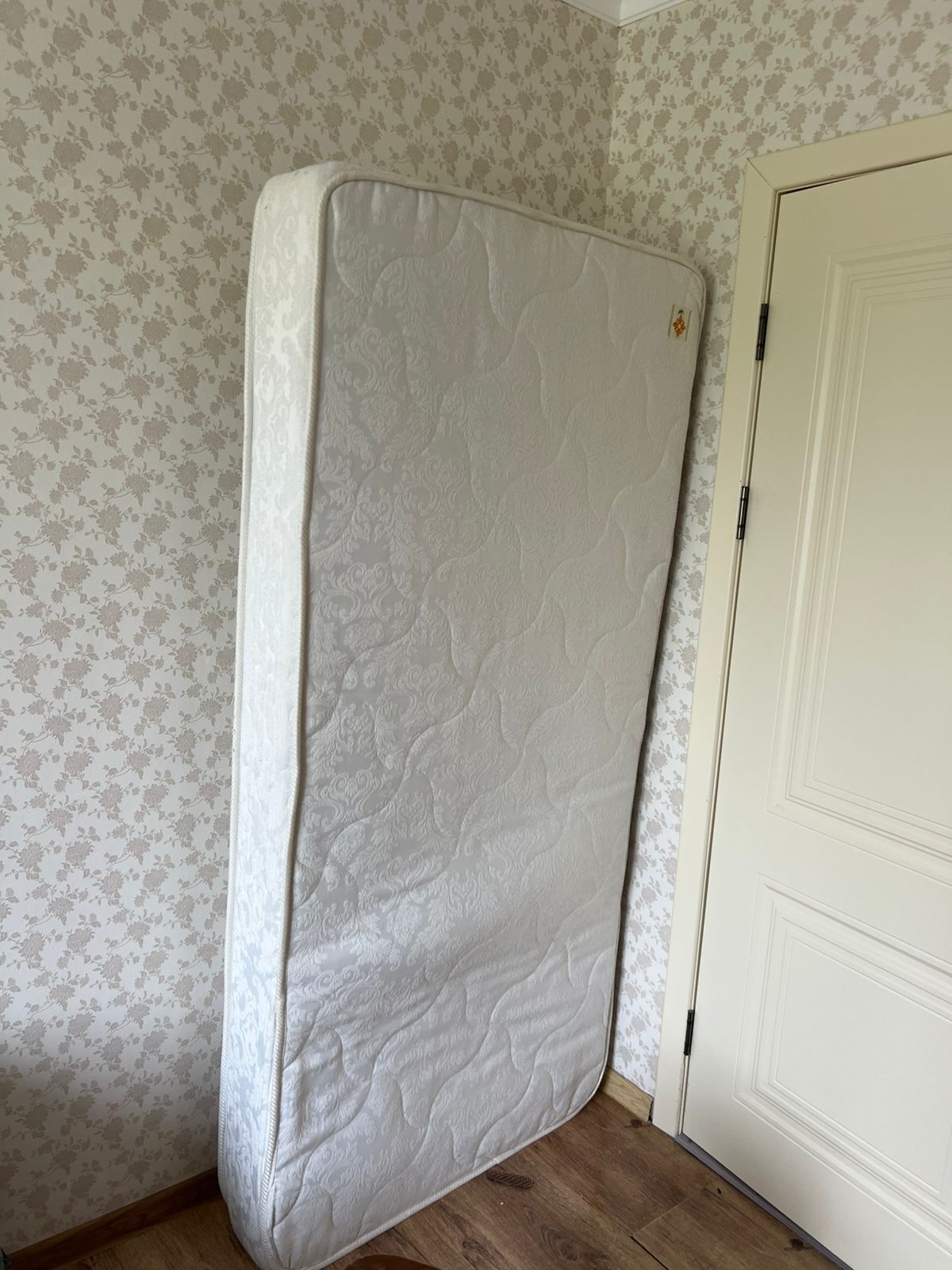 Продам 2 ортопедических  матраса