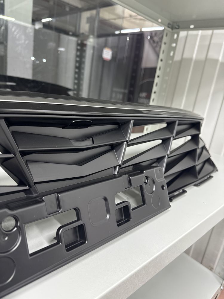 Решетка от радиатора Hyundai Elantra