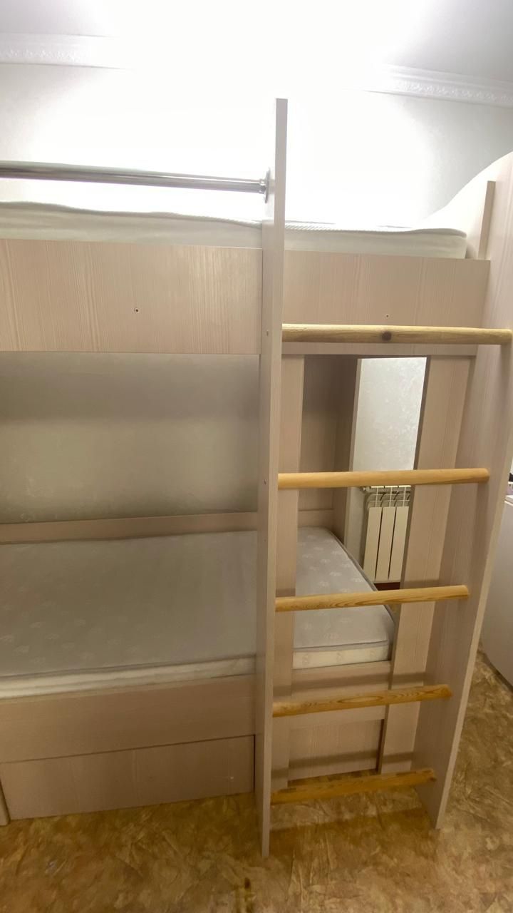 Кровать двух ярустный