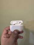 Airpods pro 1.