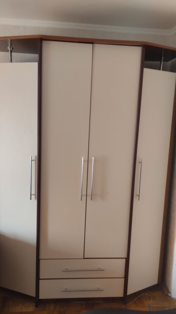 Продам шкаф для одежды