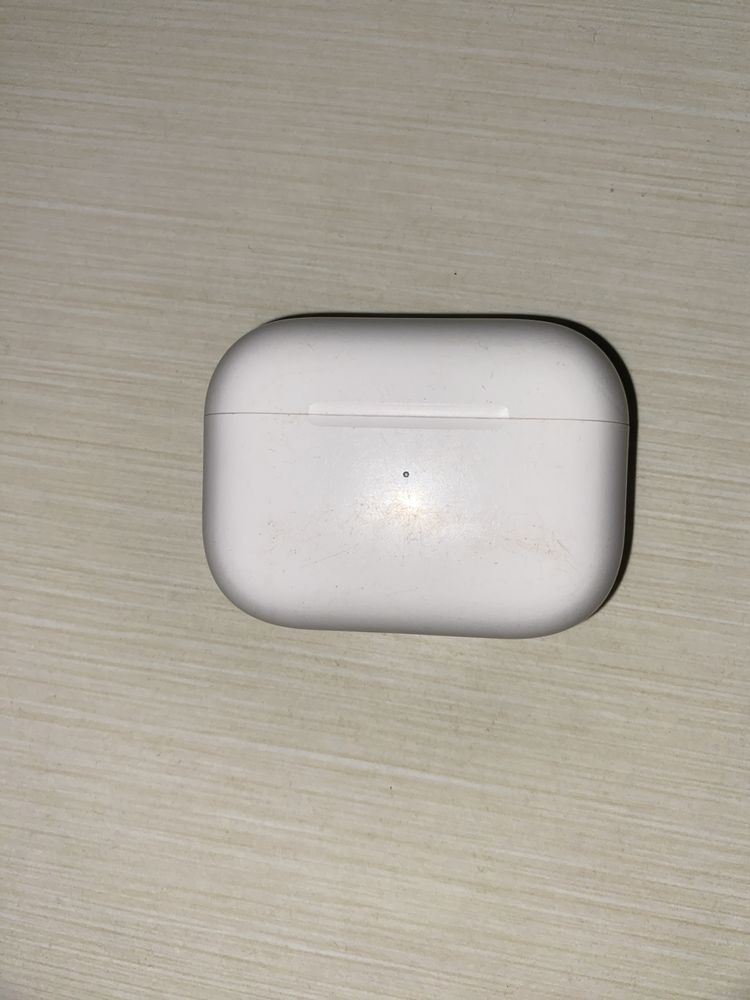 Airpods pro.