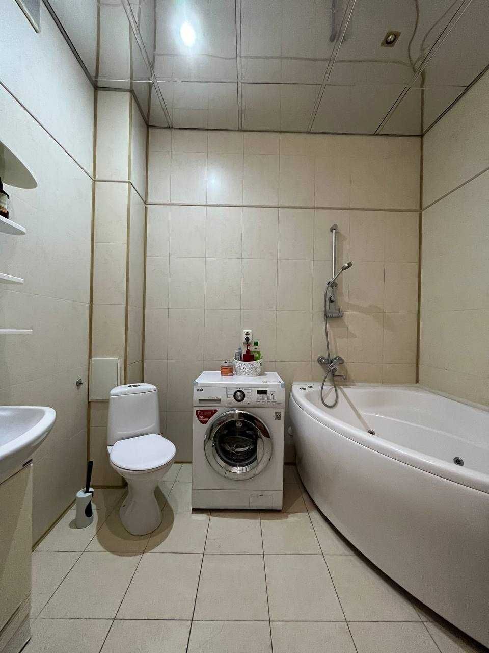 3-комнатная квартира · 122 м² ·памятник М. Маметовой