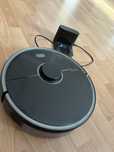 Roborock S5 max черного цвета