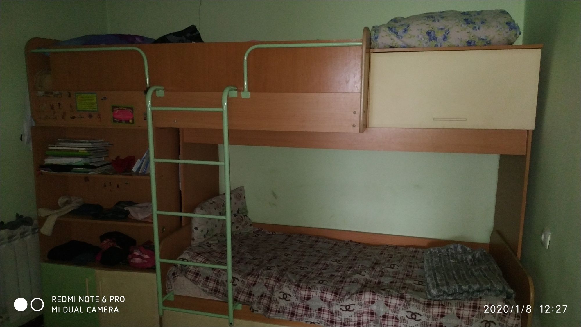 Продам двухъярусную кровать