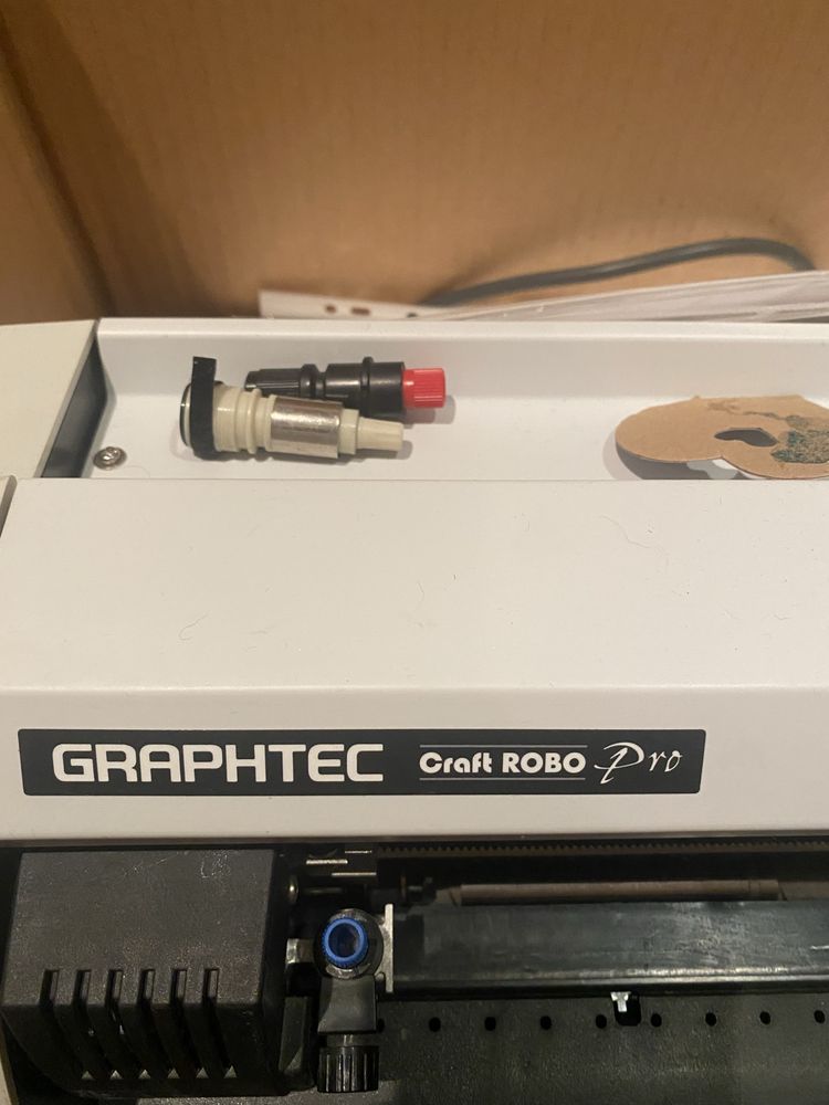Плоттер GRAPHTEC Craft ROBO Pro
