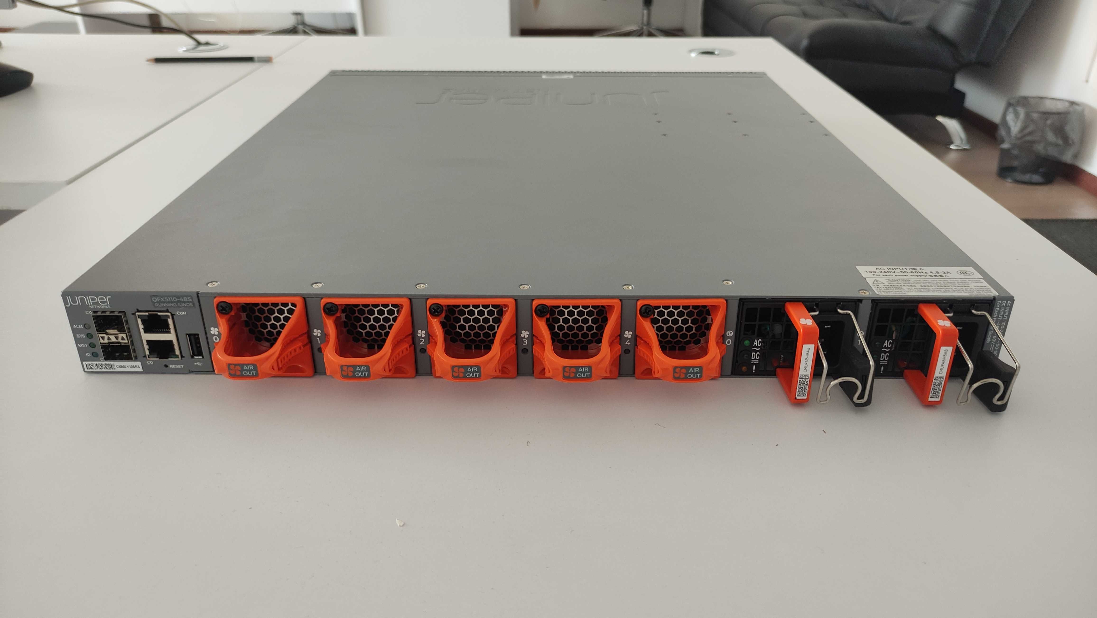 Коммутатор Juniper QFX5110-48S-AFO-T