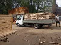 Дрова обрезки примерно 8 9 куб с доставкой городу и обл асть цена 60