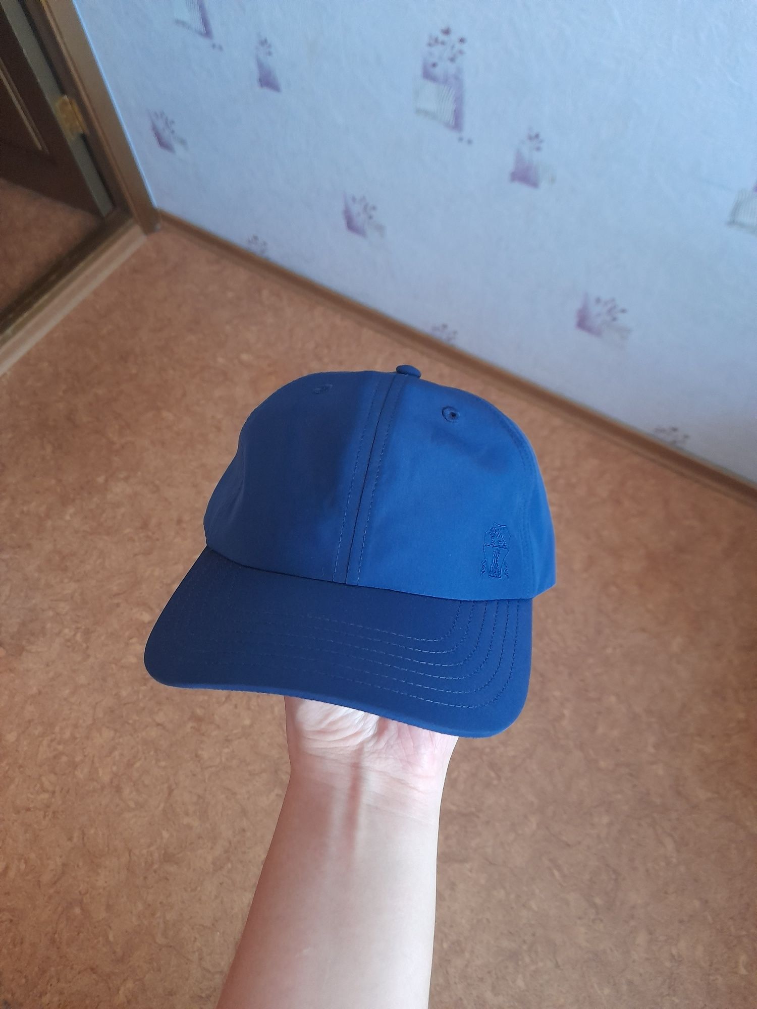 Продам вещи в хорошеем состояние Продам шорты.Продам кепку