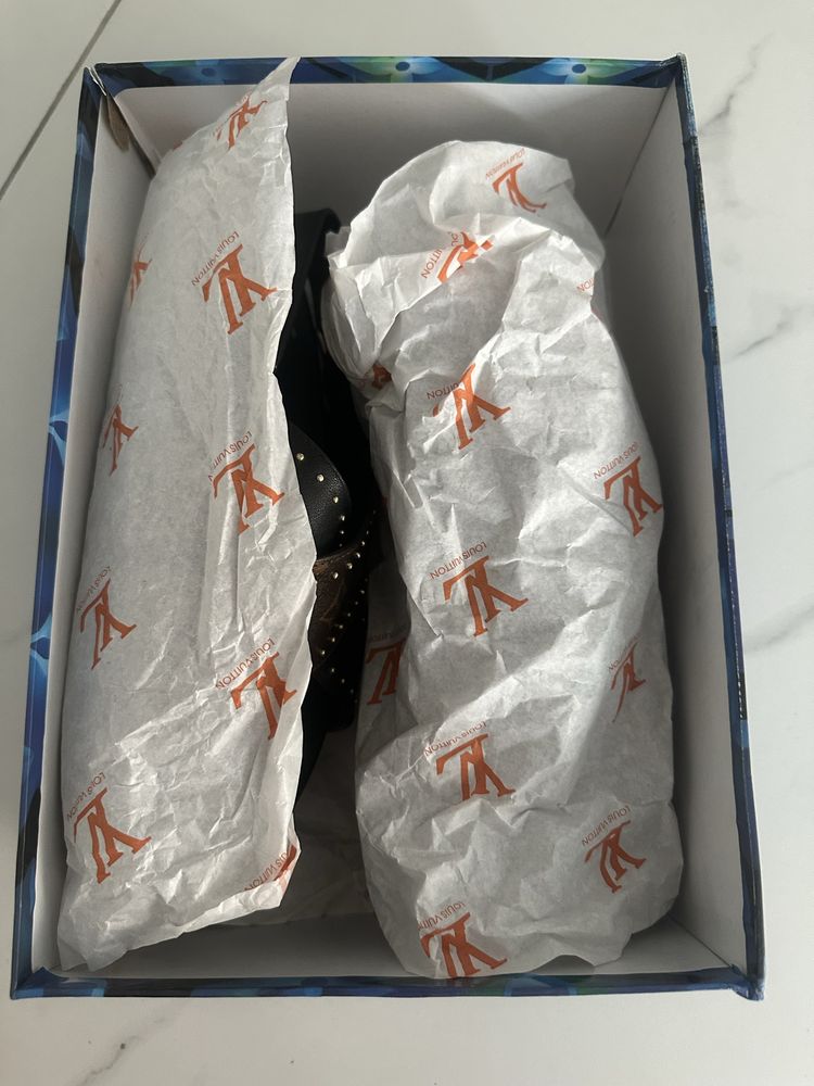 Продам кожанную обувь