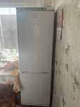 Продаем холодильник Indesit