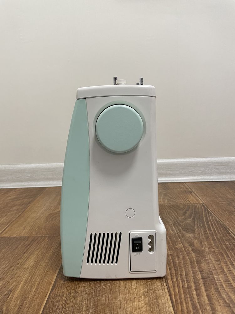 Швейная машинка JANOME 7519