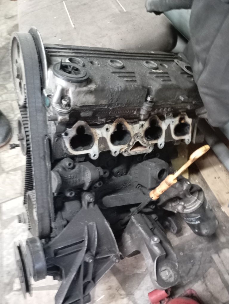 Продам двигатель Ауди С4 16 клапанный