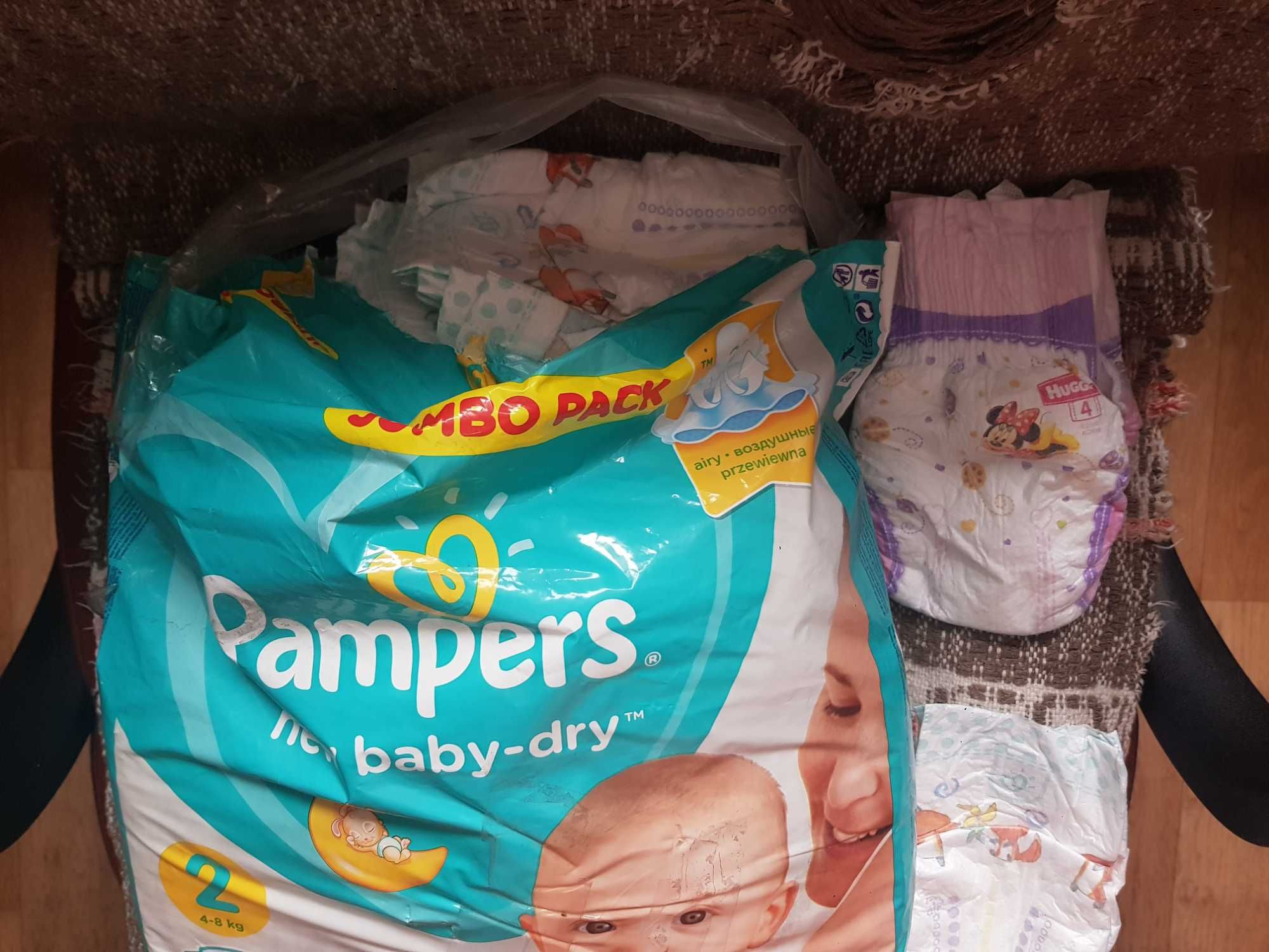 продам подгузники Pampers 2  на 4-8 кг
