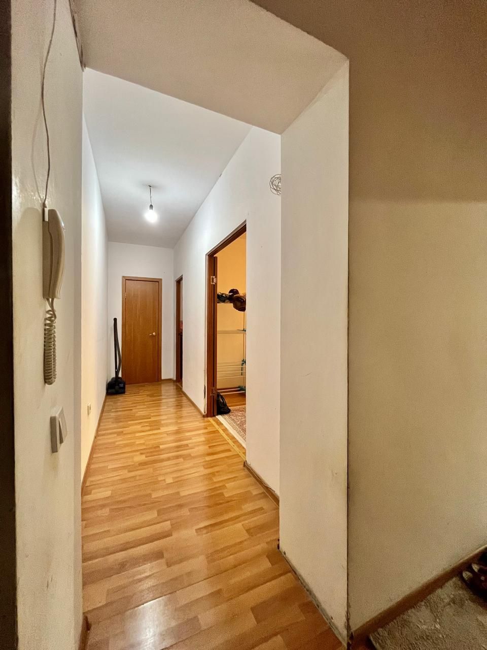 Продам 2-х комнатную квартиру.57м.кв. Ул.А.Молдагуловой 17/4.