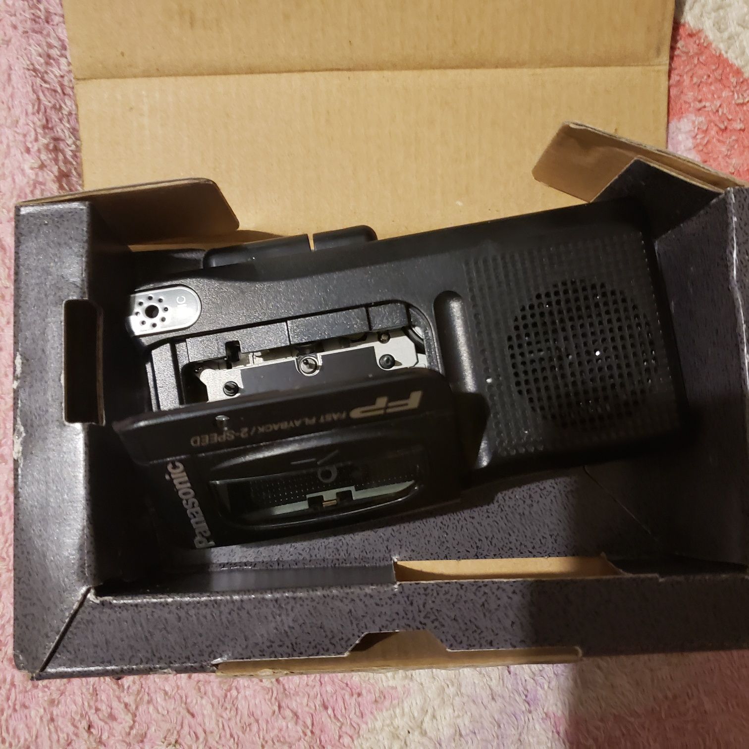 Продам  КАССЕТНЫЙ диктафон panasonic