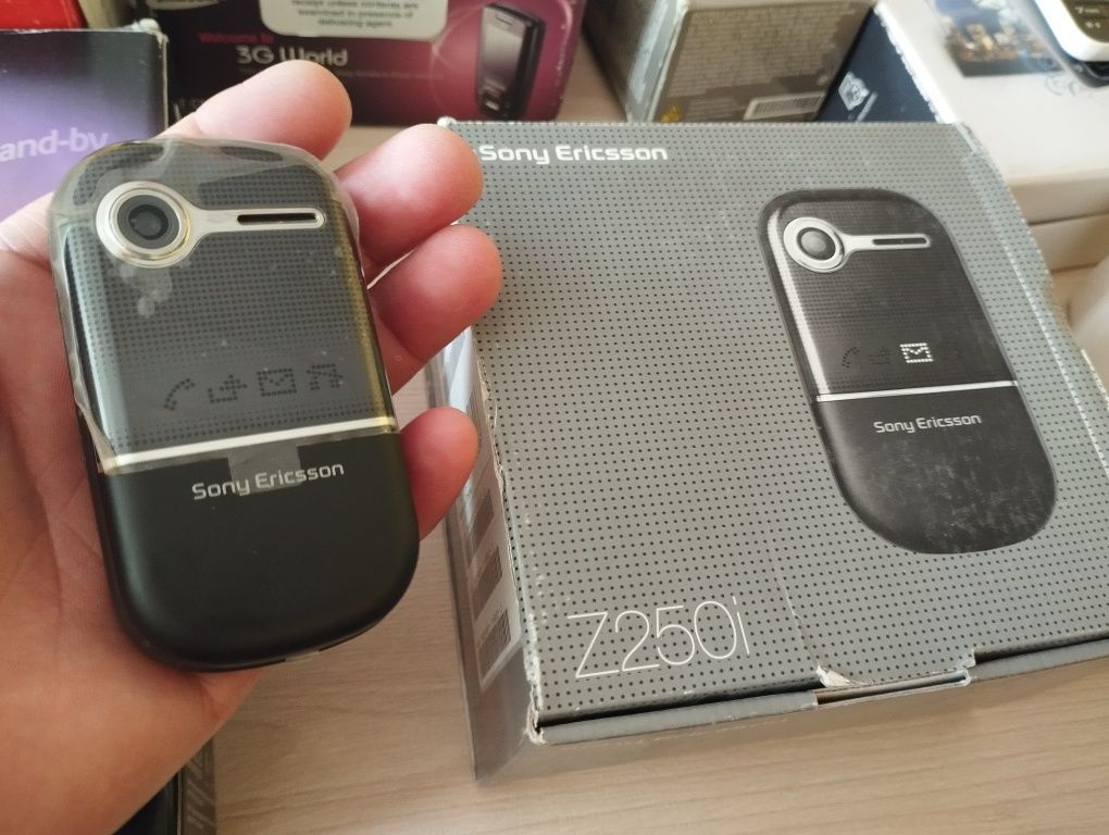 Ретро телефоны Sony Ericsson Motorola Nokia