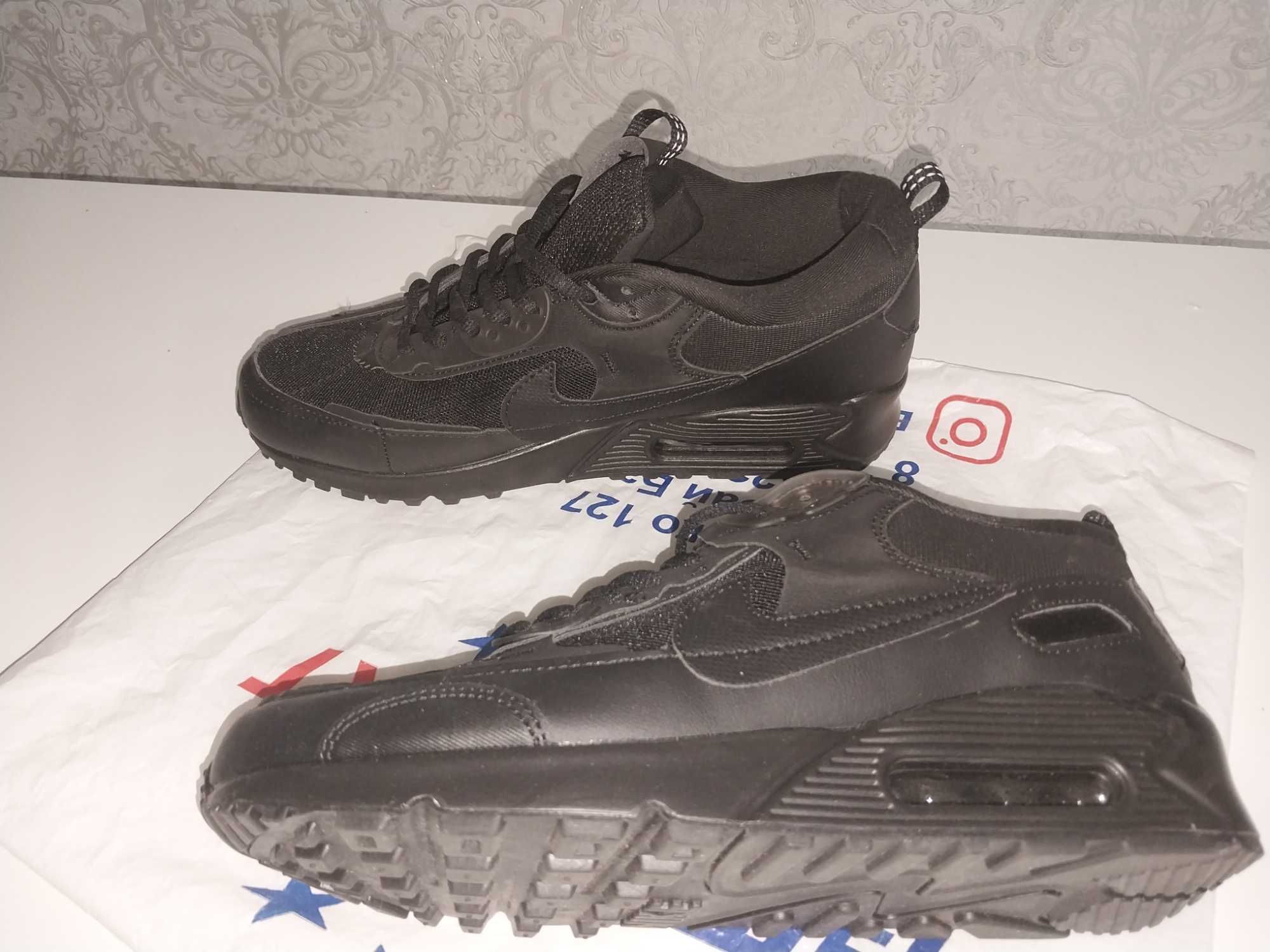Продам  Кроссовки  оргинал  NIKE