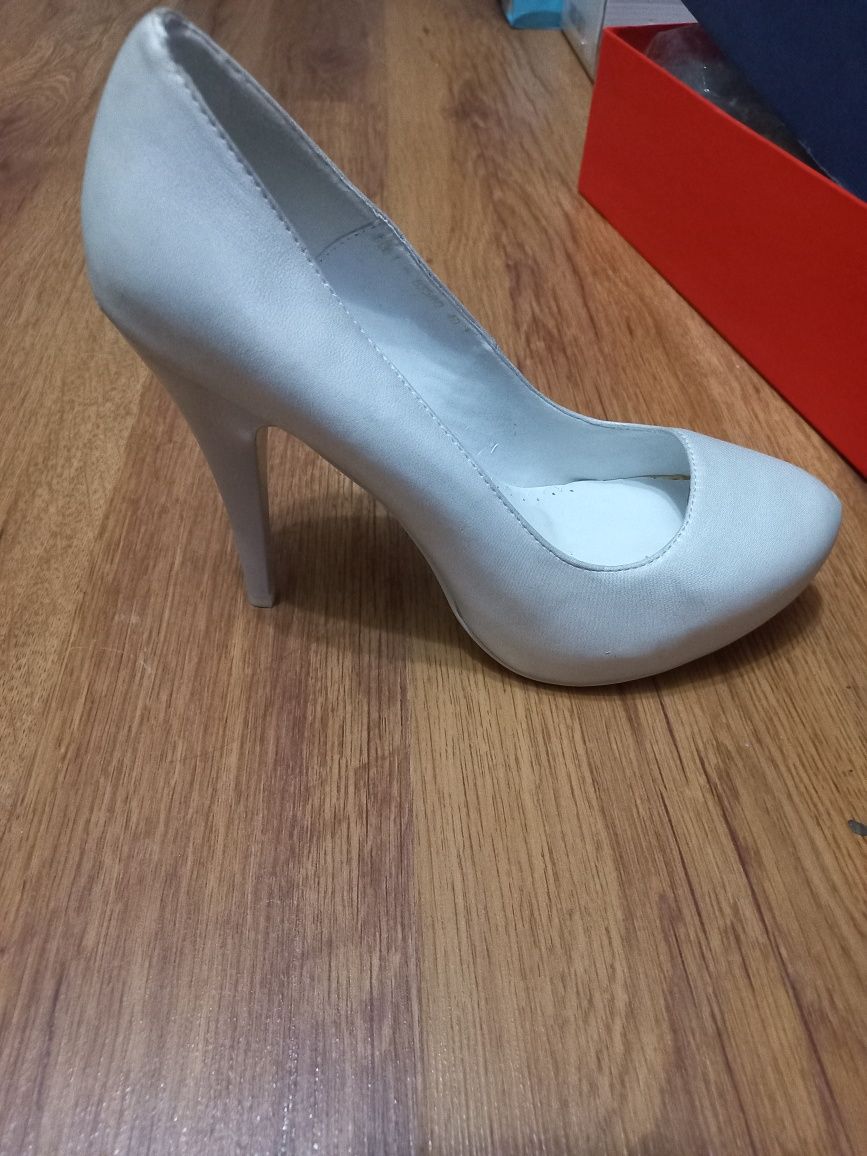 Срочно 40р продам недорого