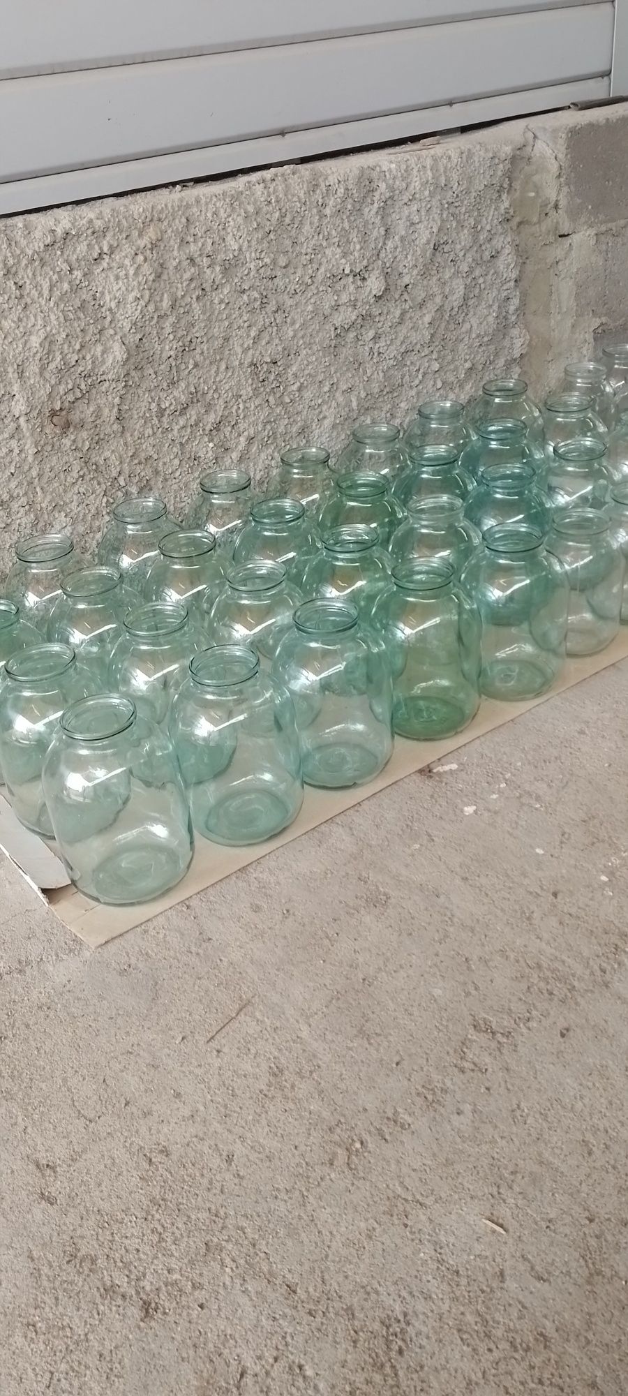 Продам банки 3 и 2 литра