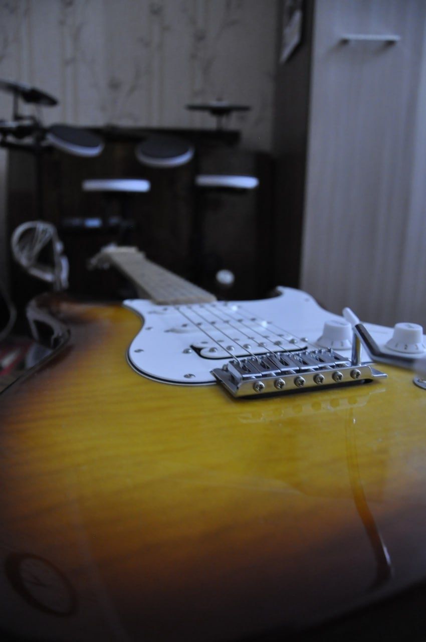 Электрогитара Fender Stratocaster