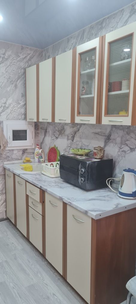 Сдаю по часам  по суткам 1кв . 1ком. Квартиру