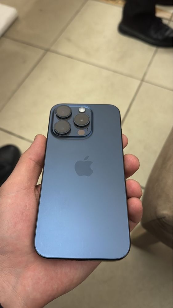 Iphone 15 pro в идеальном состостаяние хорошее